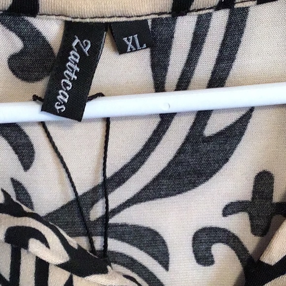 Tunic - Picture 2 of 3